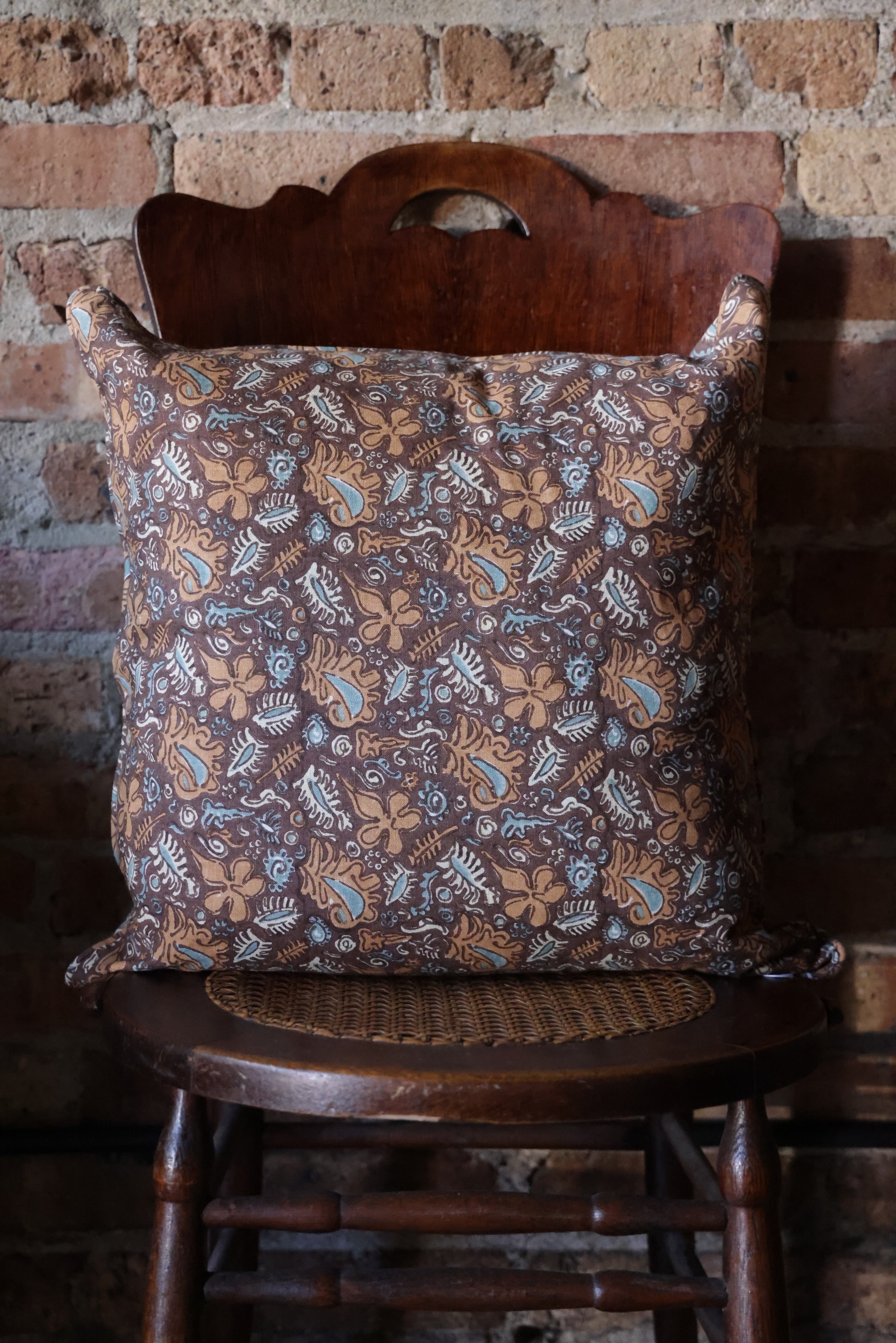 Maluku Sumac Linen Pillow - 20