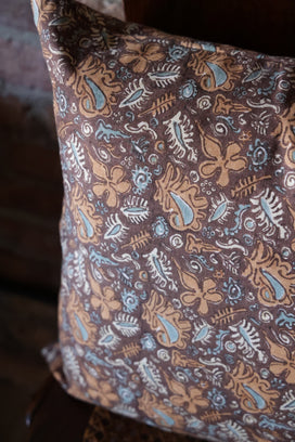 Maluku Sumac Linen Pillow - 20