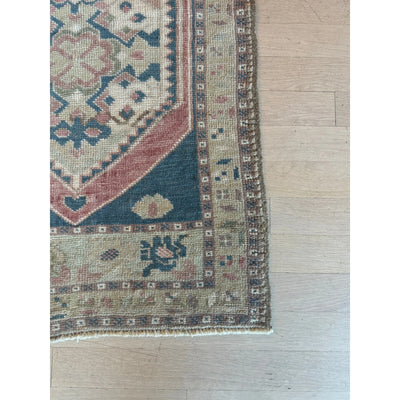 1'10 x 3'5 - Zackary Prayer Rug