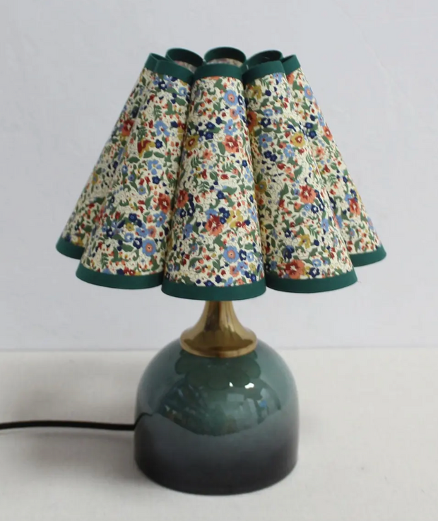 Scalloped Floral Green Mini Lamp