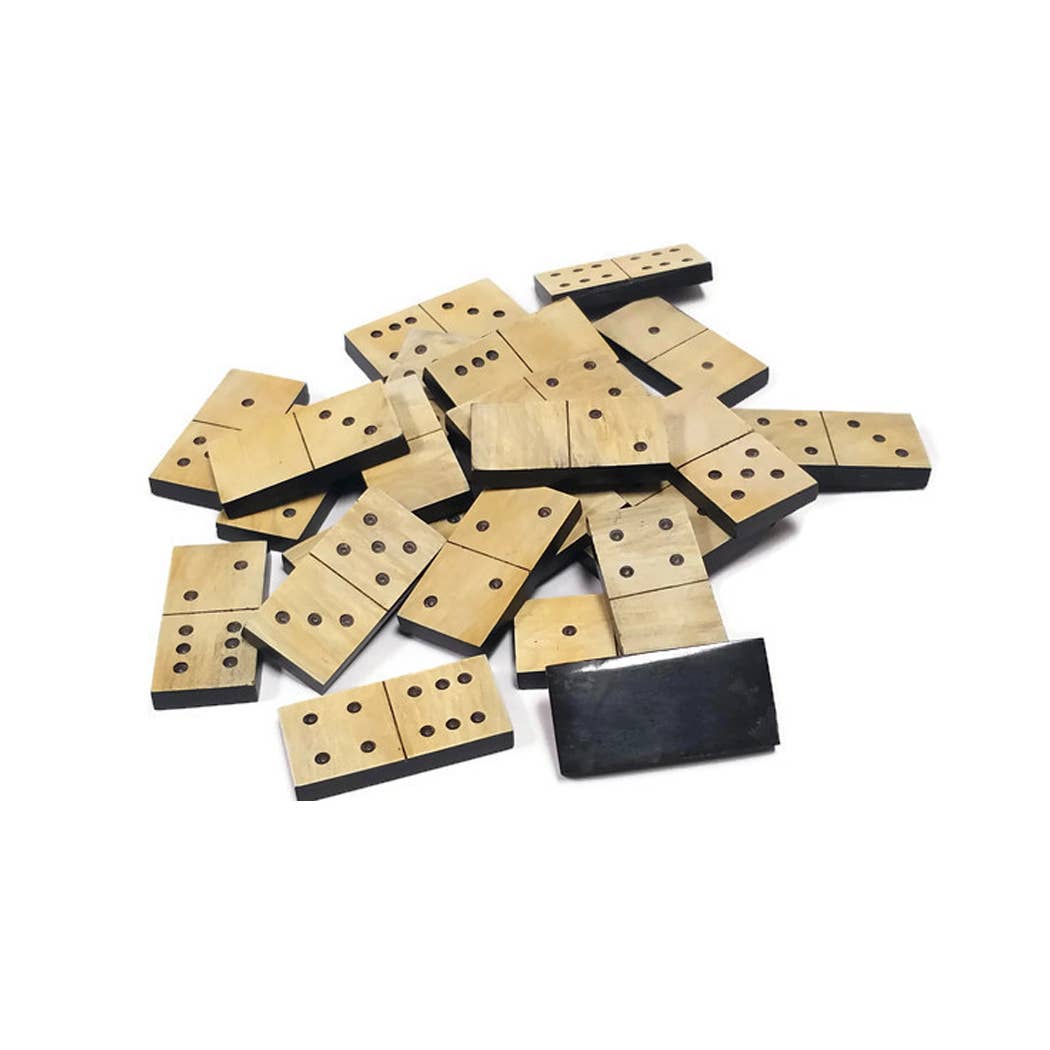 Colonial Ox Horn Domino Set in 8