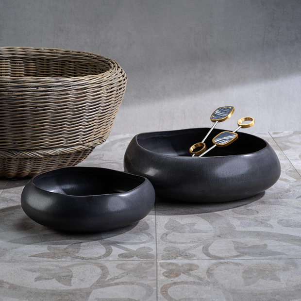 Cariari Black Volcanic Organic Shape Bowl - Small